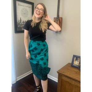 Amazing 80’s Silk Skirt with Oversized Bow